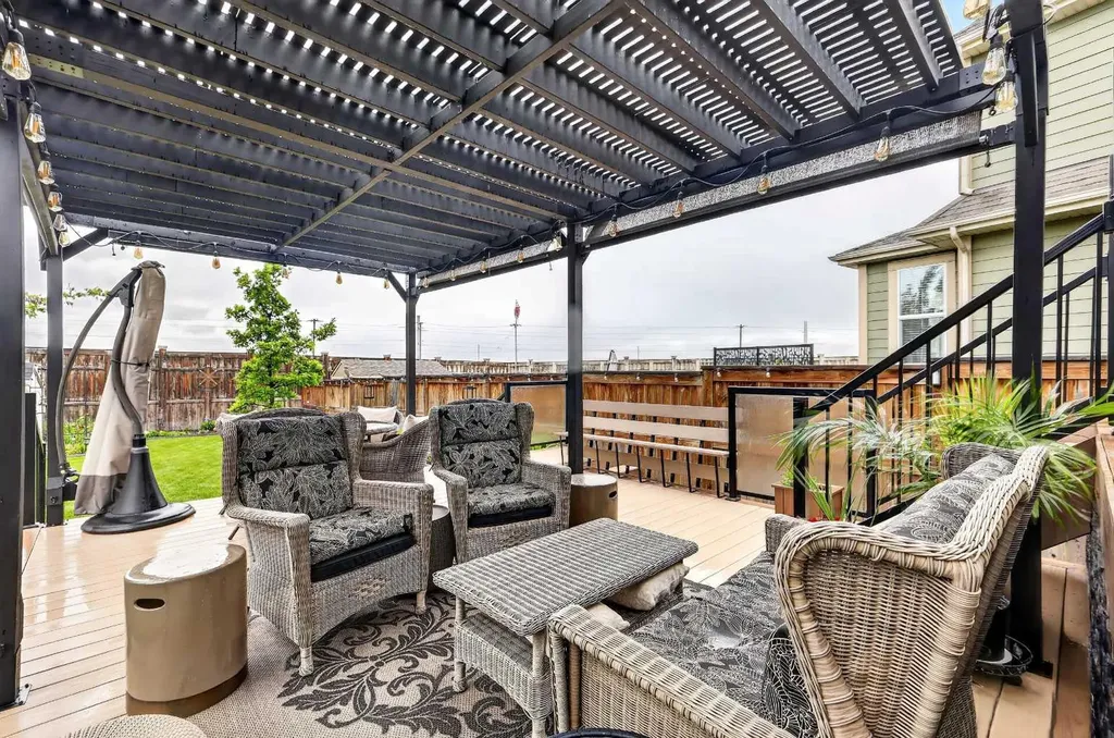 283 Mahogany Terrace SE Calgary AB T3M 0T5