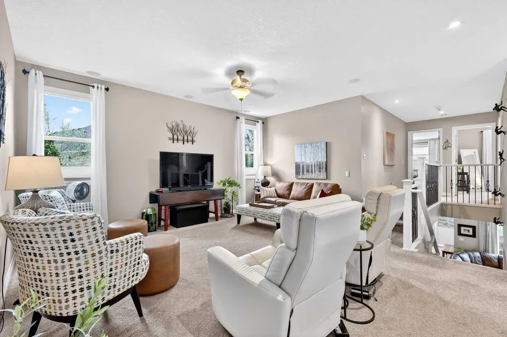 283 Mahogany Terrace SE Calgary AB T3M 0T5