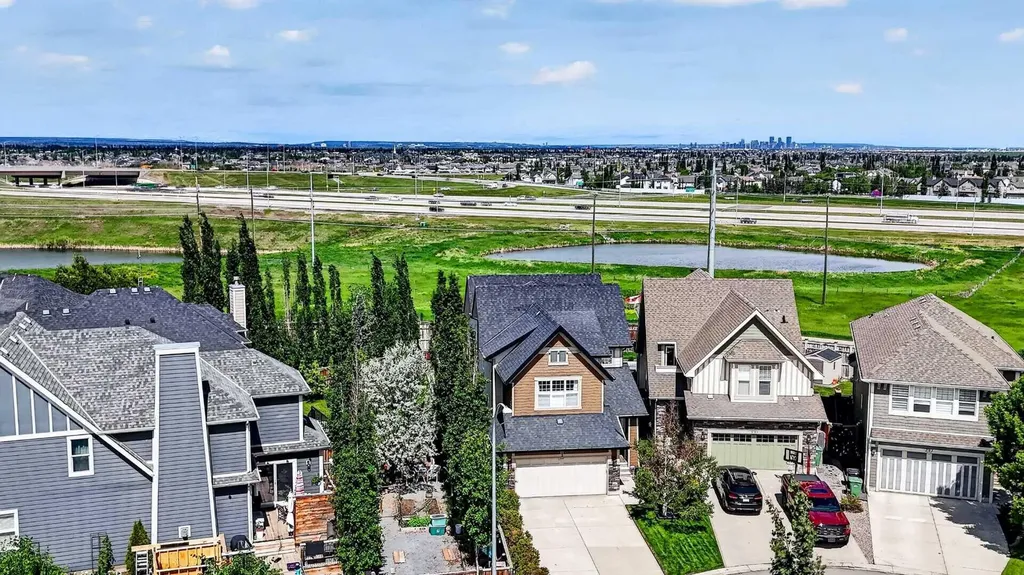 283 Mahogany Terrace SE Calgary AB T3M 0T5
