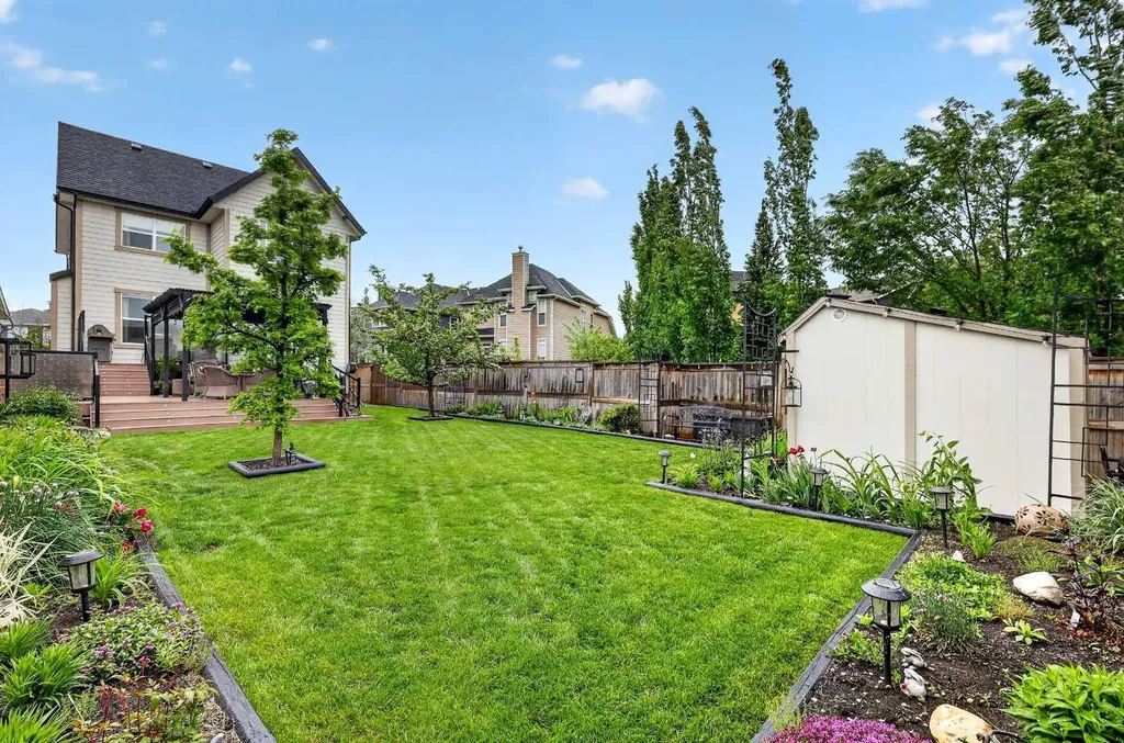 283 Mahogany Terrace SE Calgary AB T3M 0T5
