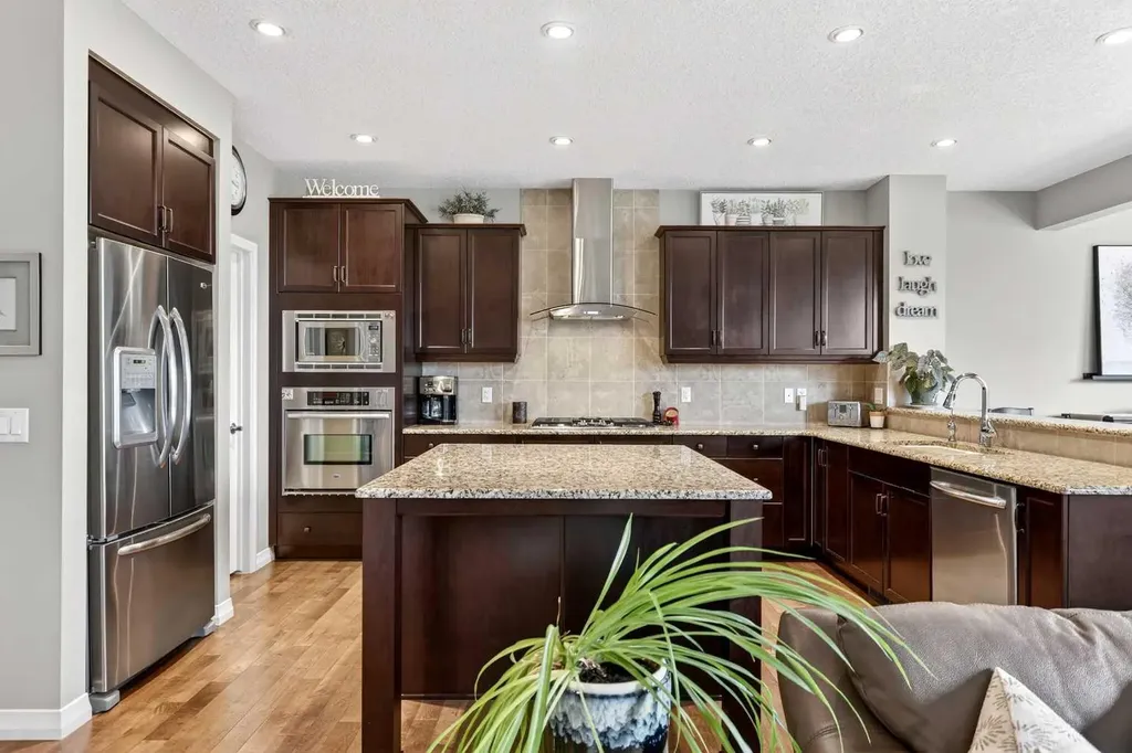 283 Mahogany Terrace SE Calgary AB T3M 0T5