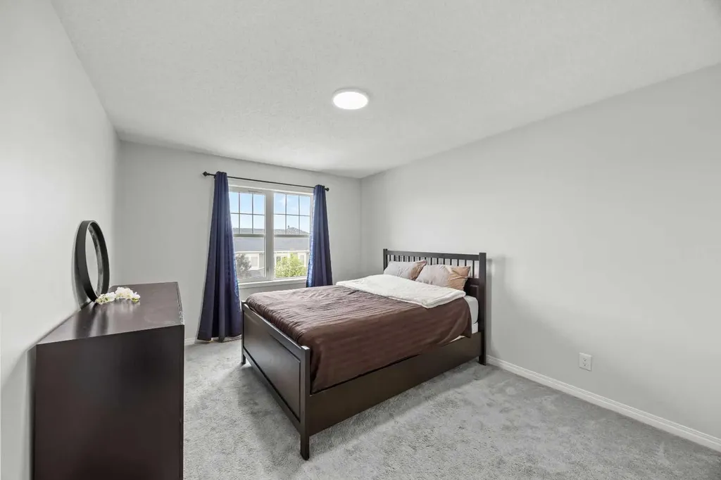 11 Windford Crescent SW Airdrie AB T4B 4A4