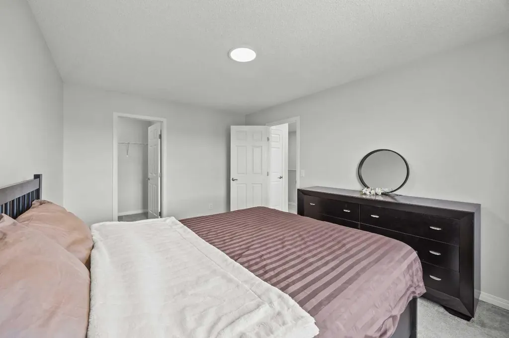 11 Windford Crescent SW Airdrie AB T4B 4A4