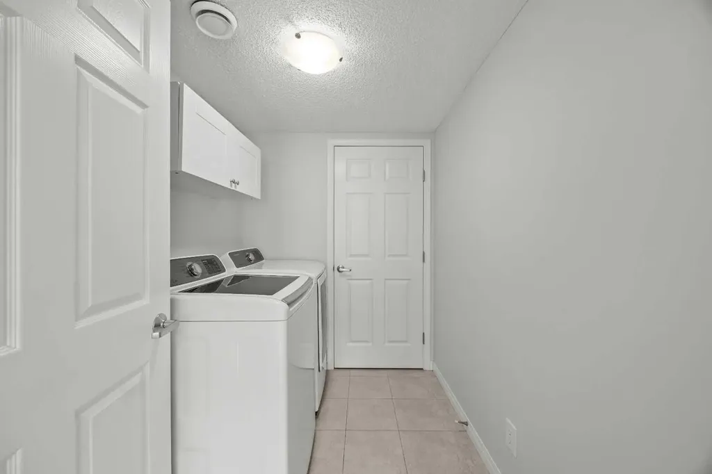 11 Windford Crescent SW Airdrie AB T4B 4A4
