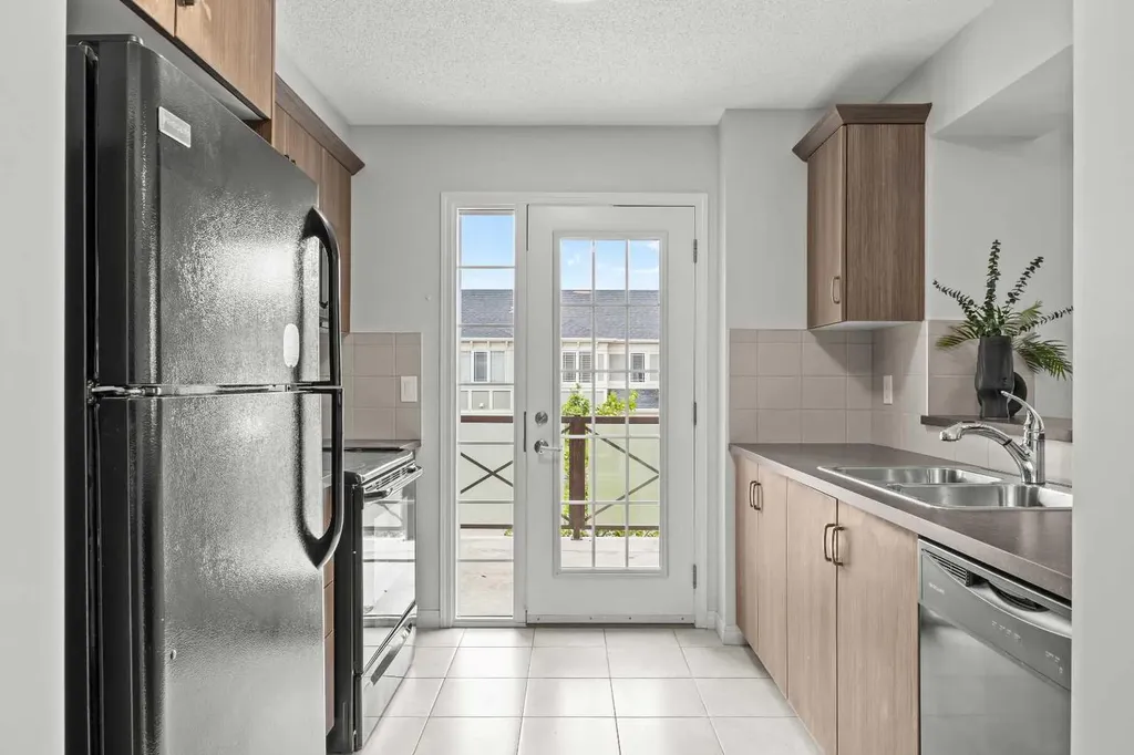11 Windford Crescent SW Airdrie AB T4B 4A4