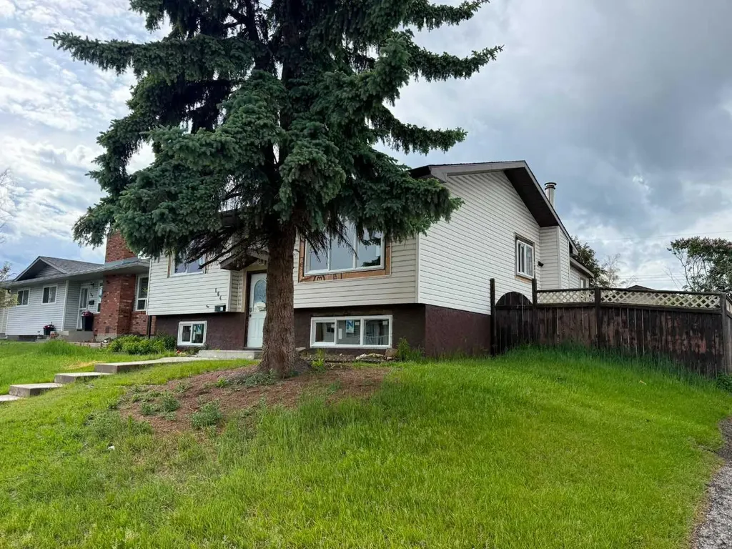 164 Manora Crescent NE Calgary AB T2A 4S5
