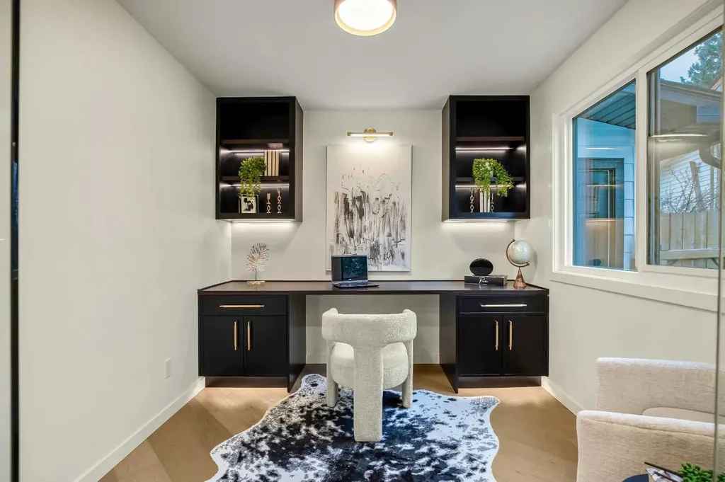 216 Oakridge Place SW Calgary AB T2V 1V2