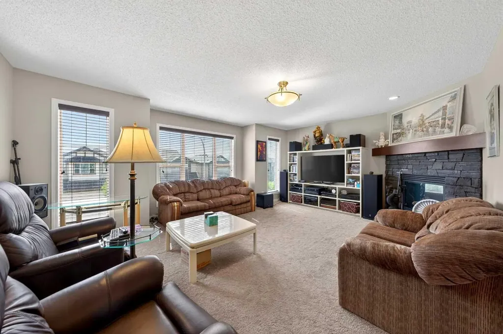 27 Panatella Row NW Calgary AB T3K 0V5
