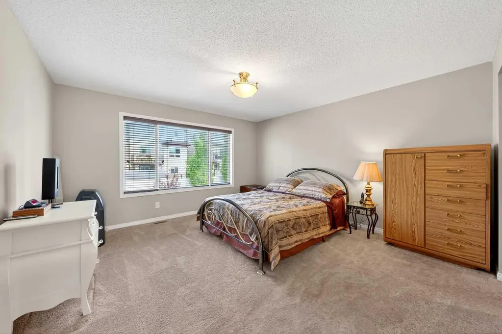 27 Panatella Row NW Calgary AB T3K 0V5