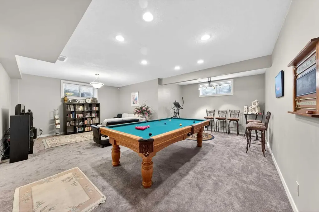 27 Panatella Row NW Calgary AB T3K 0V5