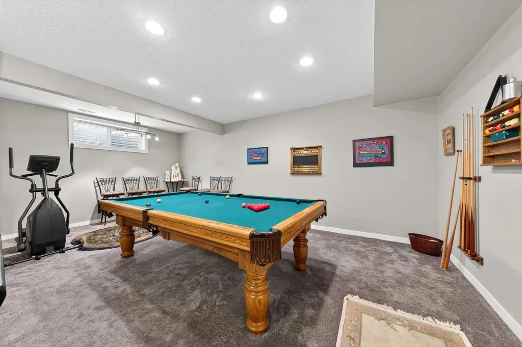 27 Panatella Row NW Calgary AB T3K 0V5