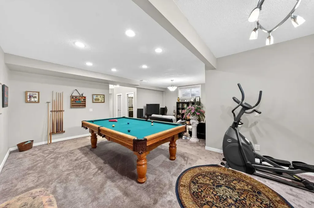 27 Panatella Row NW Calgary AB T3K 0V5