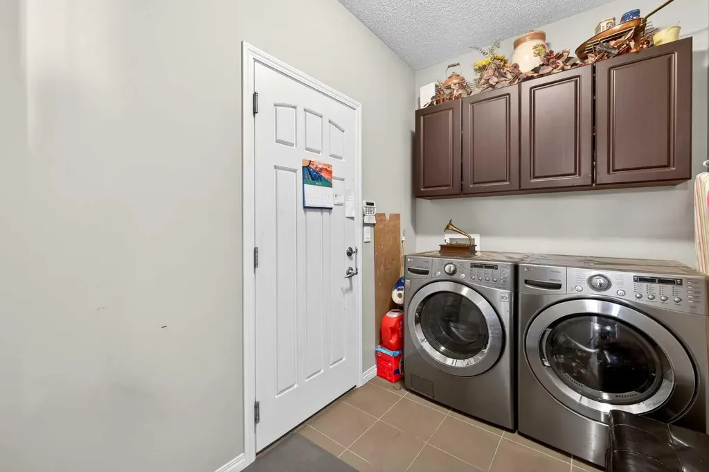 27 Panatella Row NW Calgary AB T3K 0V5