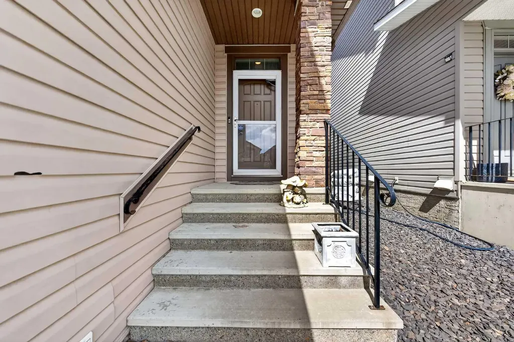 27 Panatella Row NW Calgary AB T3K 0V5