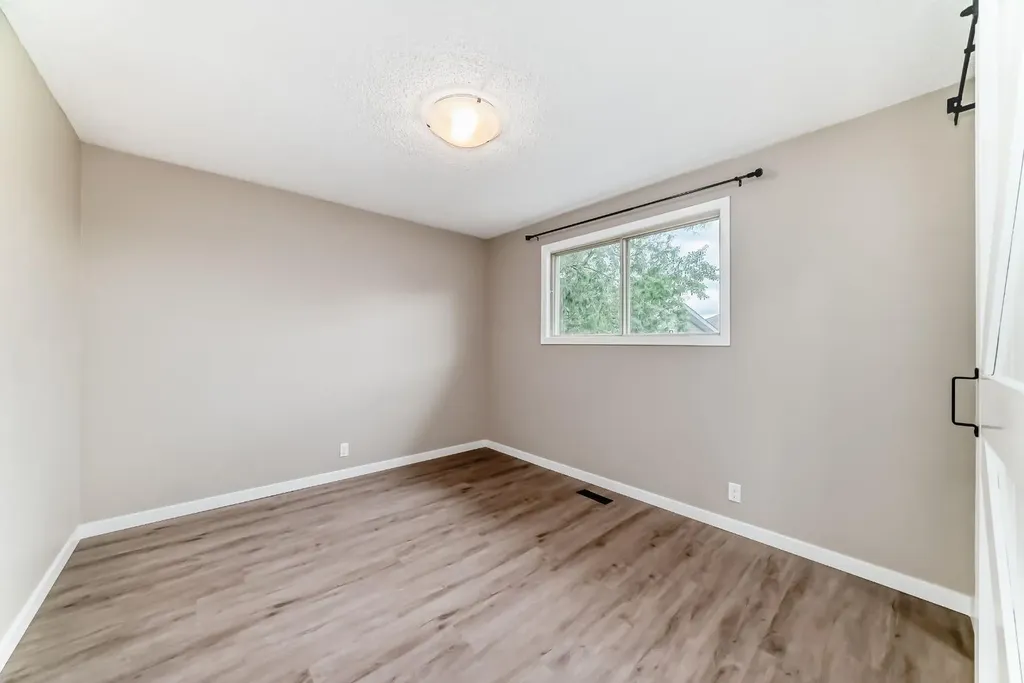 35 Green Meadow Crescent Strathmore AB T1P 1H4