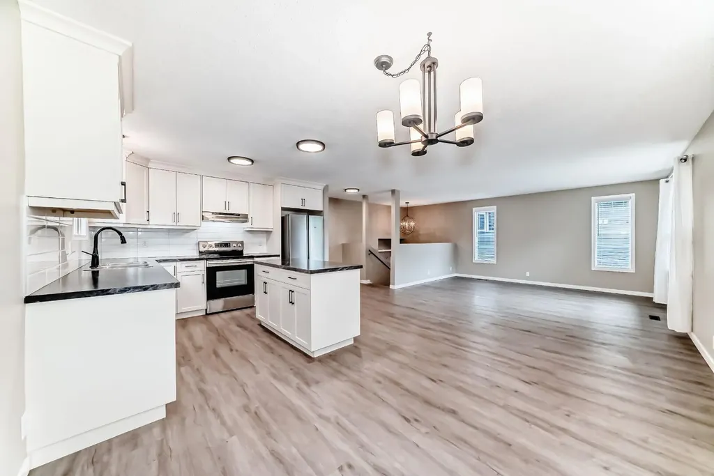 35 Green Meadow Crescent Strathmore AB T1P 1H4
