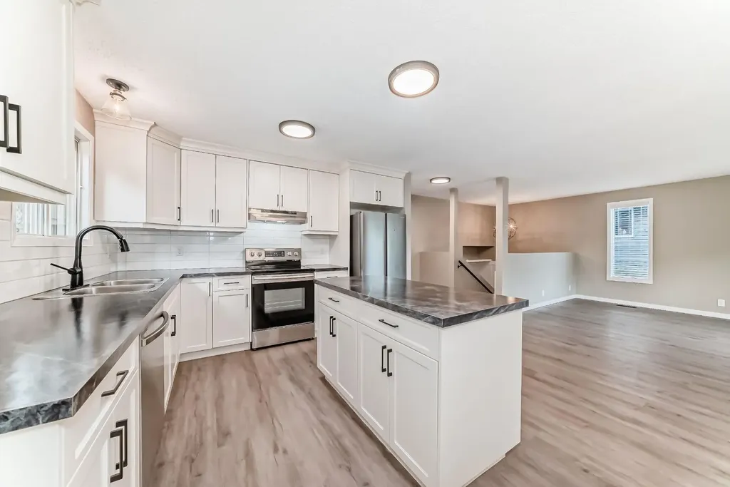 35 Green Meadow Crescent Strathmore AB T1P 1H4