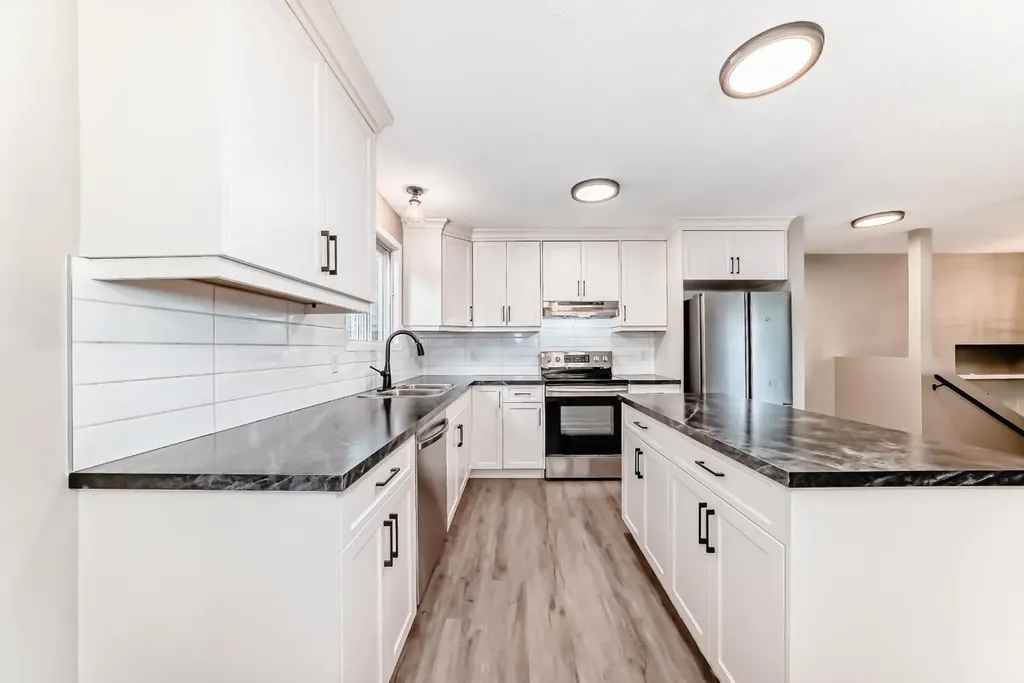 35 Green Meadow Crescent Strathmore AB T1P 1H4