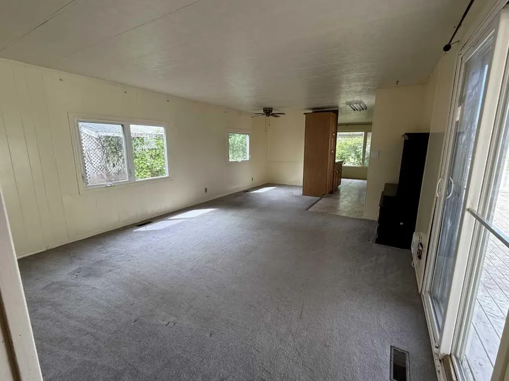 403 1 Avenue W Hanna AB T0J 1P0