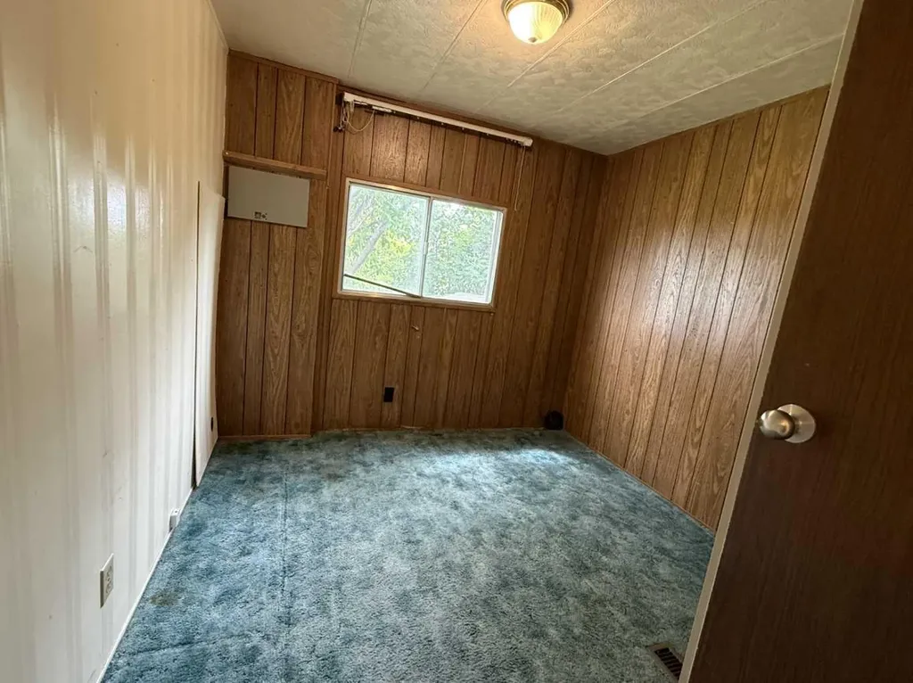 403 1 Avenue W Hanna AB T0J 1P0