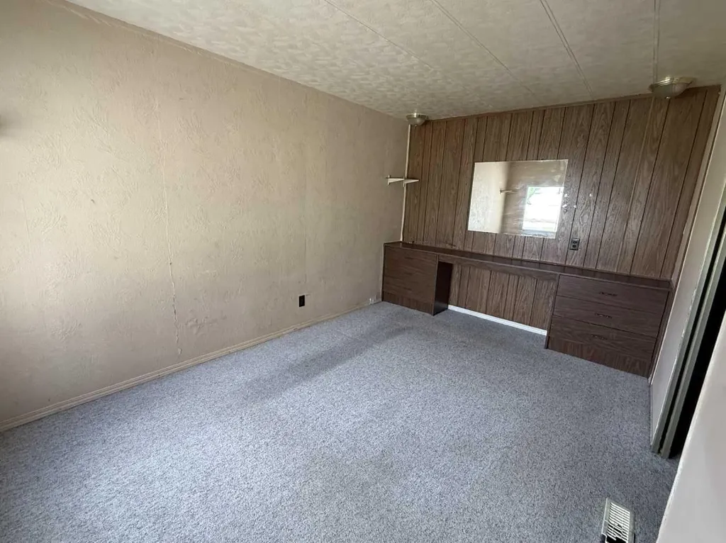 403 1 Avenue W Hanna AB T0J 1P0