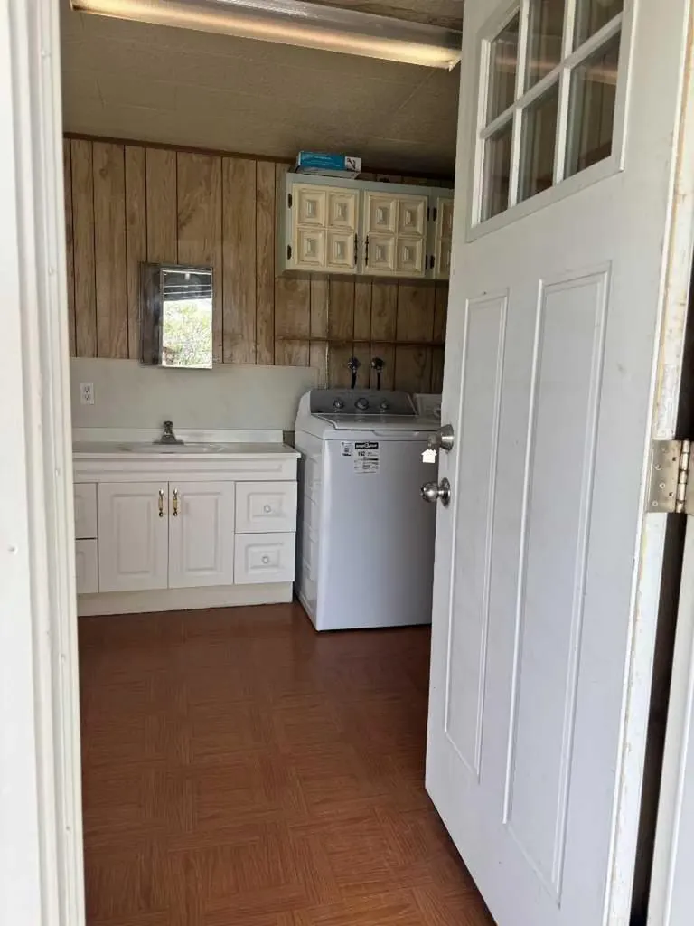 403 1 Avenue W Hanna AB T0J 1P0