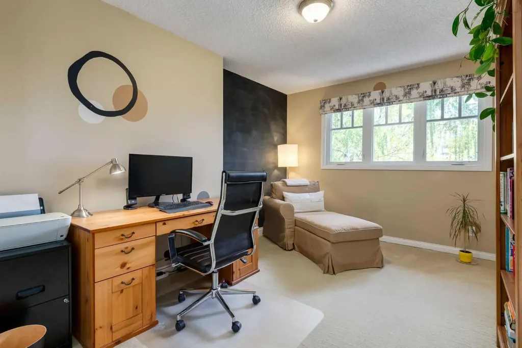 52 Silver Brook Drive NW Calgary AB T3B 3H3