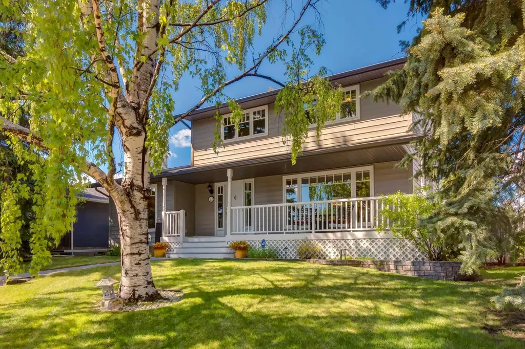 52 Silver Brook Drive NW Calgary AB T3B 3H3