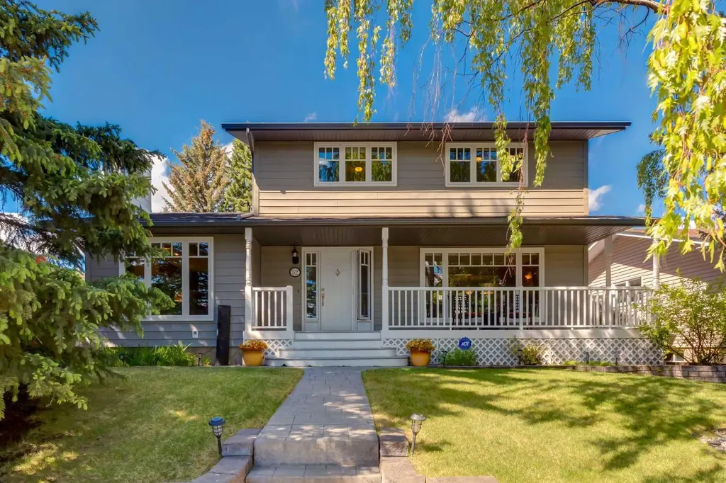 52 Silver Brook Drive NW Calgary AB T3B 3H3