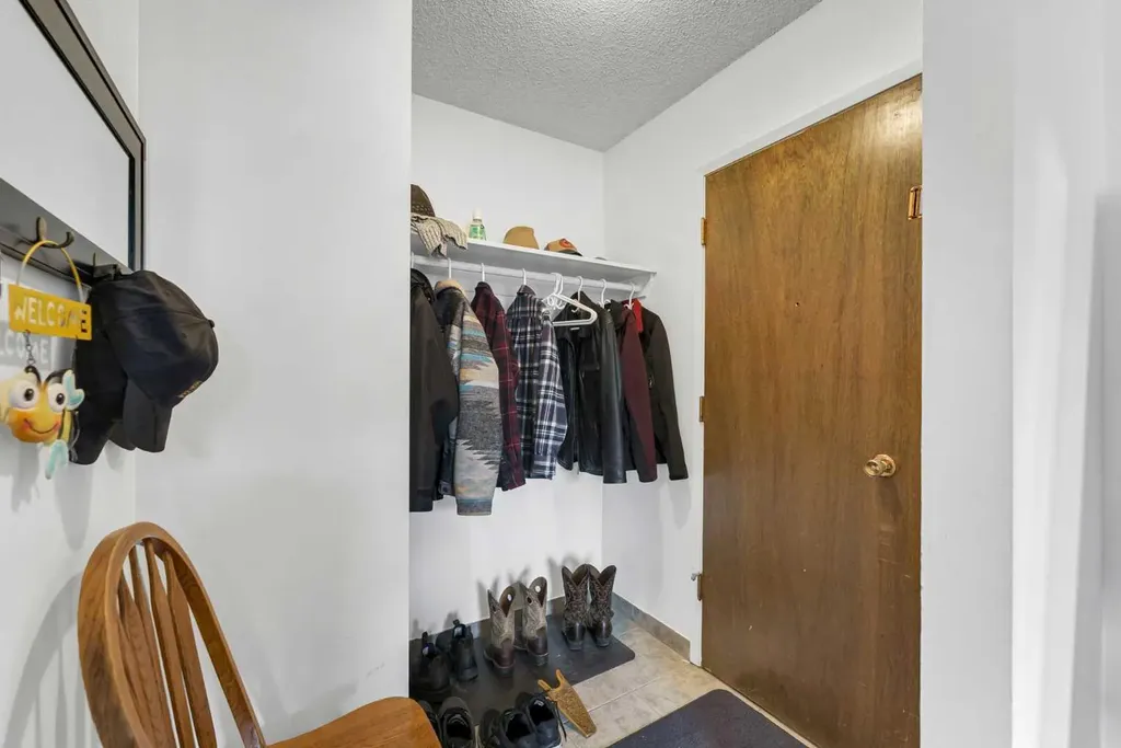 502 3 Avenue SE Medicine Hat AB T1A2L9