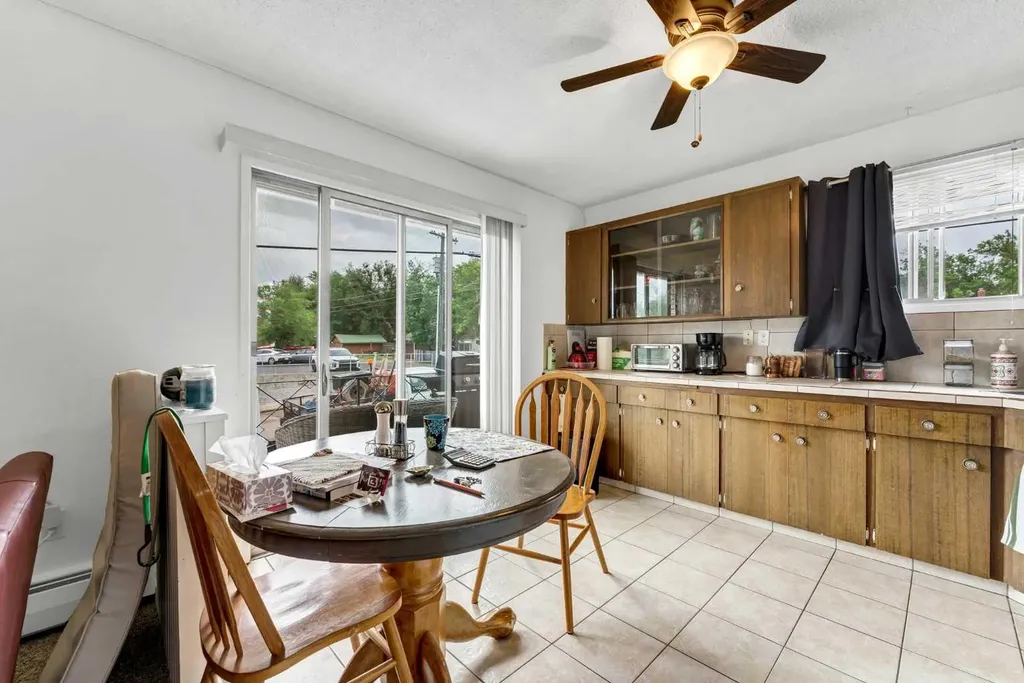 502 3 Avenue SE Medicine Hat AB T1A2L9