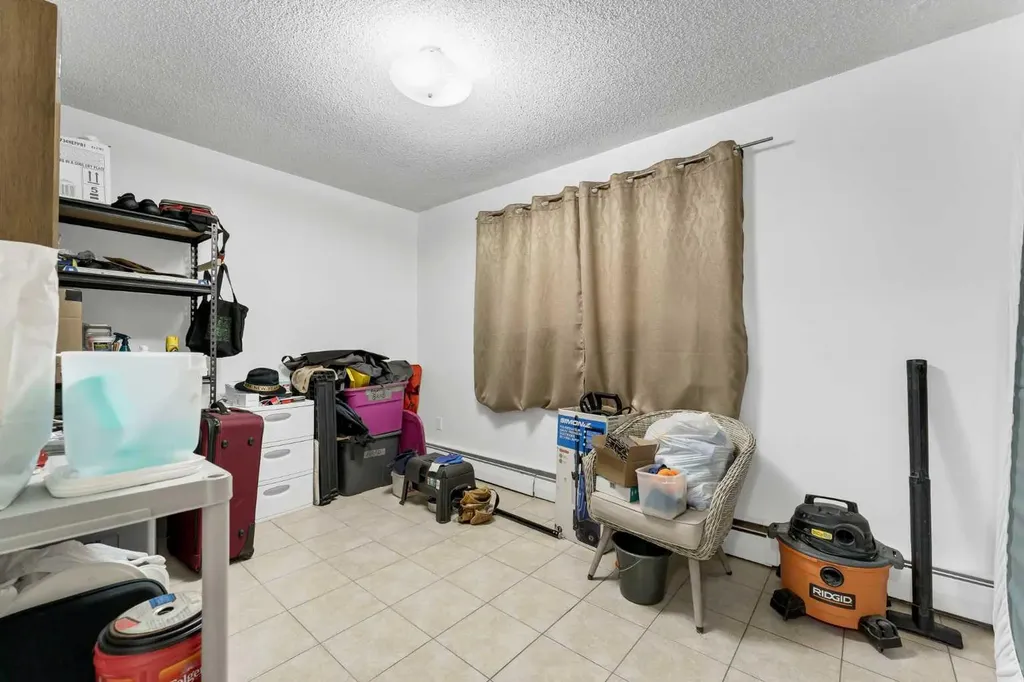 502 3 Avenue SE Medicine Hat AB T1A2L9