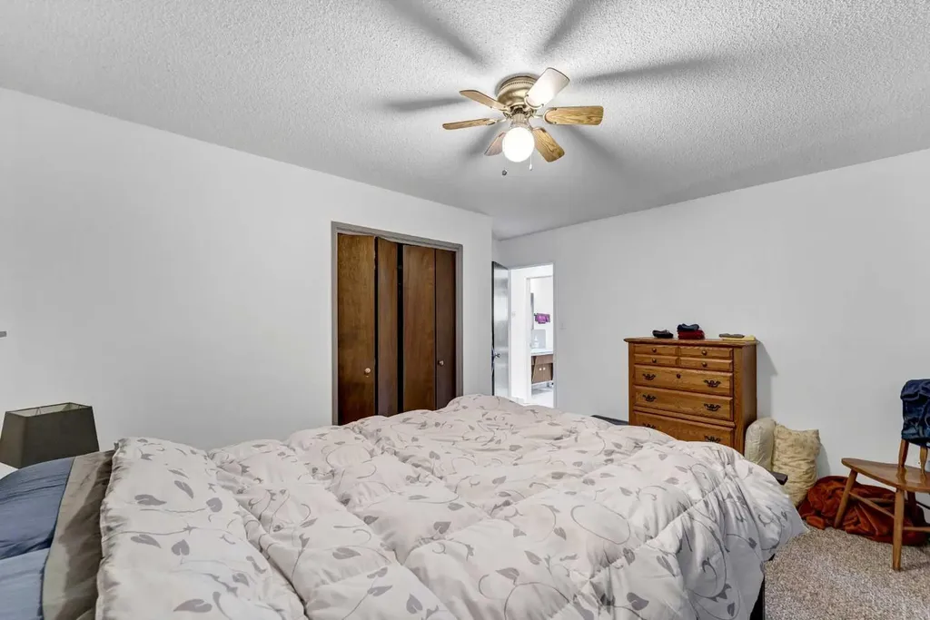 502 3 Avenue SE Medicine Hat AB T1A2L9