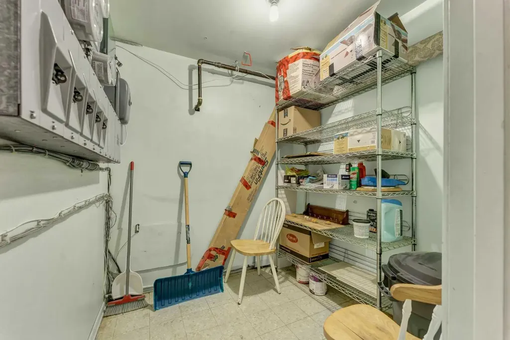 502 3 Avenue SE Medicine Hat AB T1A2L9