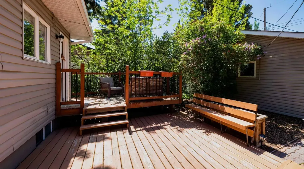 4115 Bowlen Street NW Calgary AB T2L1P8