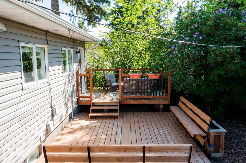 4115 Bowlen Street NW Calgary AB T2L1P8
