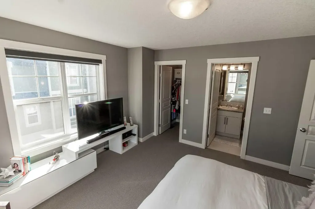 306 Cranford Walk SE Calgary AB T3M 1R7