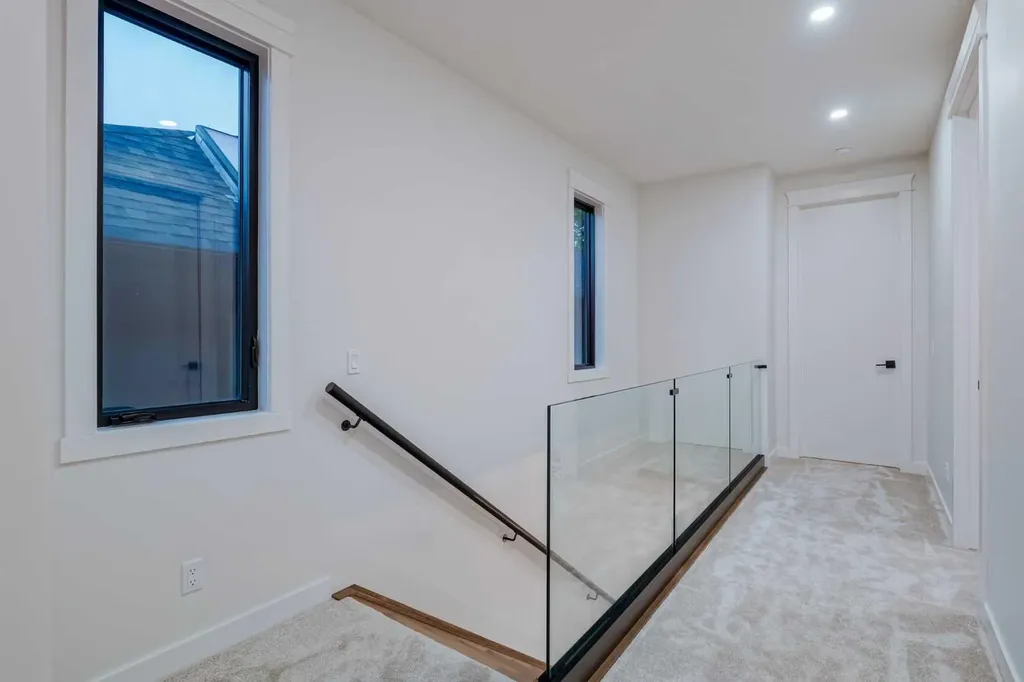 2626 4 Avenue NW Calgary AB T2N 0P6