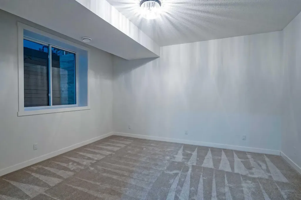2626 4 Avenue NW Calgary AB T2N 0P6