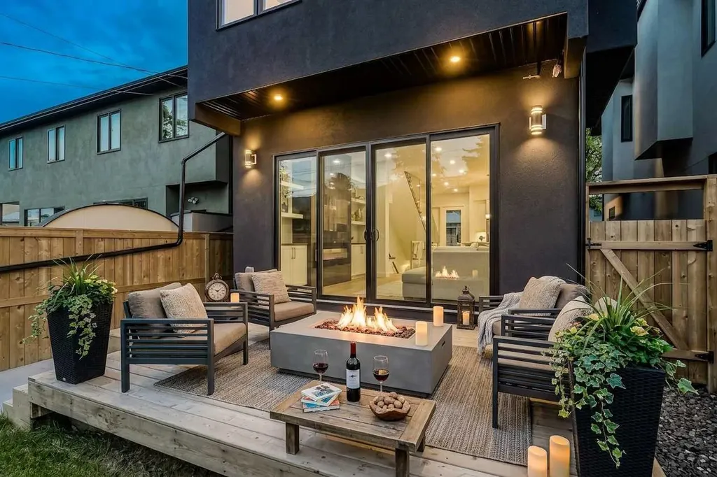 2626 4 Avenue NW Calgary AB T2N 0P6