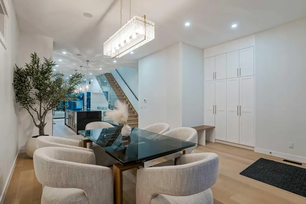 2626 4 Avenue NW Calgary AB T2N 0P6