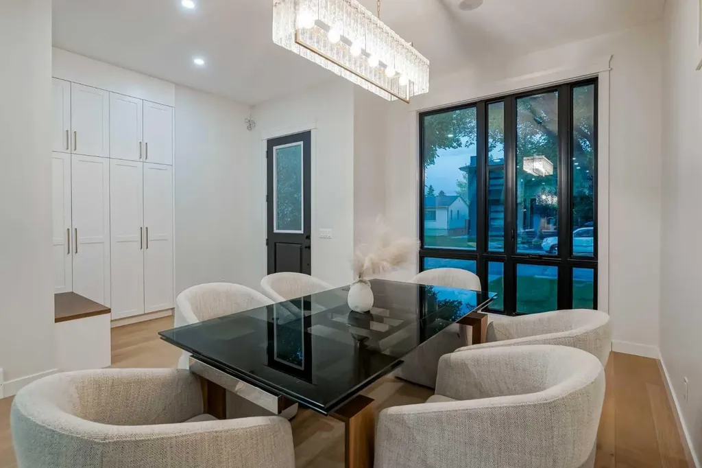 2626 4 Avenue NW Calgary AB T2N 0P6