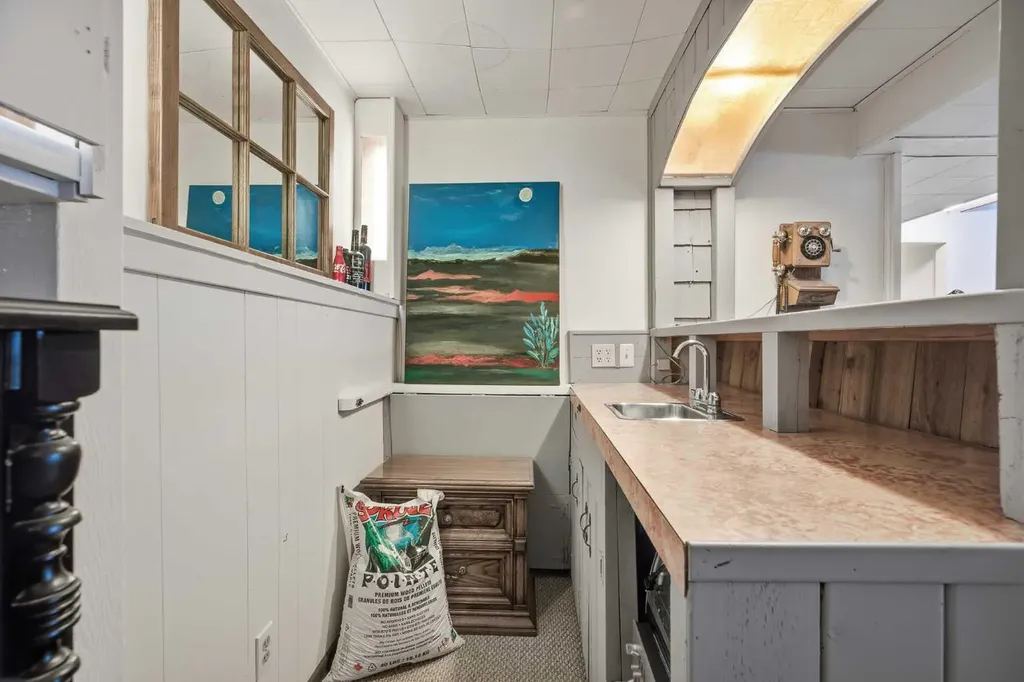 10011 Maplecreek Drive SE Calgary AB T2J 1T7