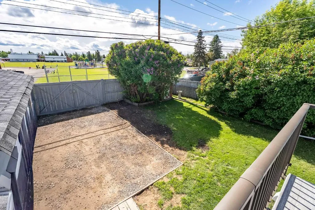 10011 Maplecreek Drive SE Calgary AB T2J 1T7