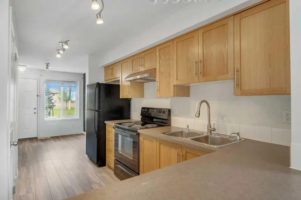 312 Saddlebrook Point NE Calgary AB T3H3C7