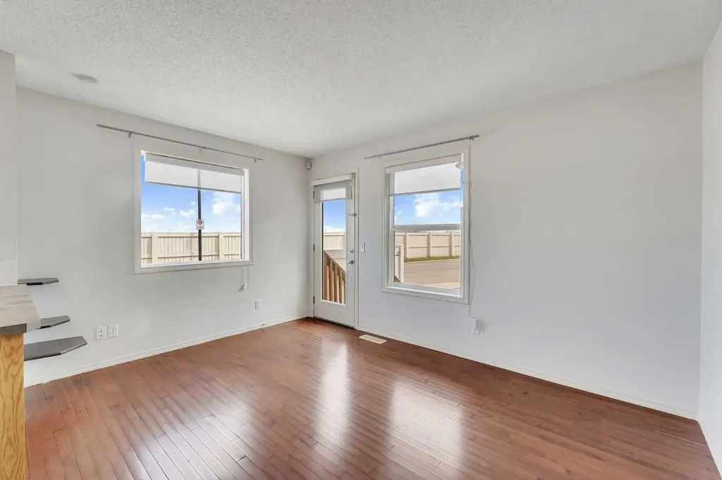 312 Saddlebrook Point NE Calgary AB T3H3C7
