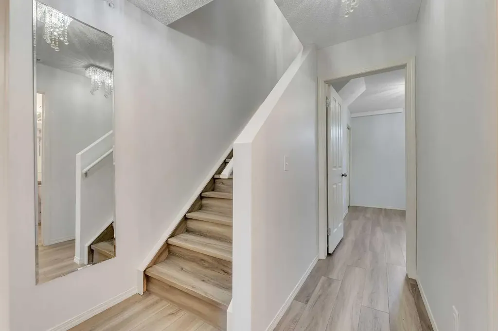 312 Saddlebrook Point NE Calgary AB T3H3C7