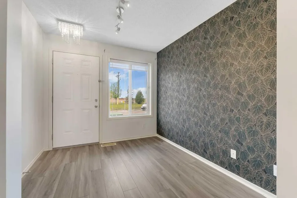 312 Saddlebrook Point NE Calgary AB T3H3C7