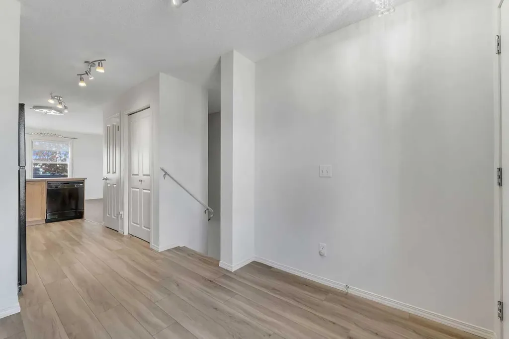 312 Saddlebrook Point NE Calgary AB T3H3C7