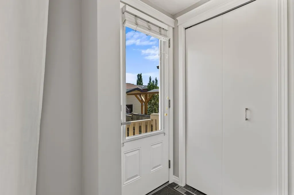122 Auburn Bay Heights SE Calgary AB T3M 0A7